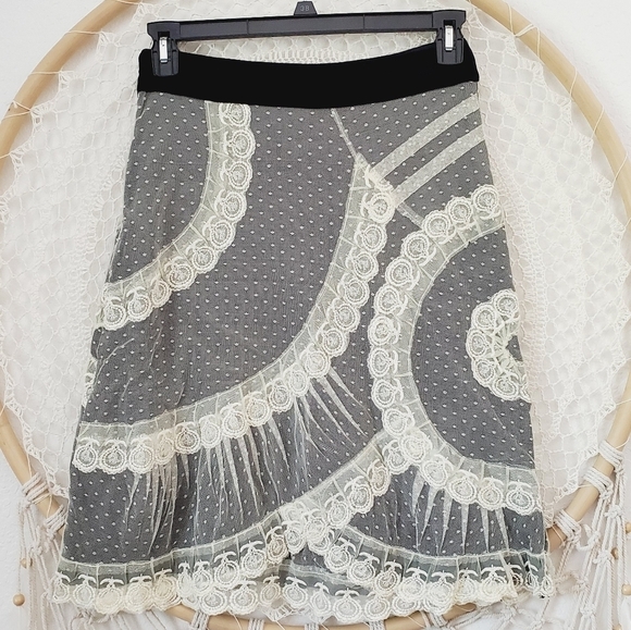 Anthropologie Viola Medallion Skirt Black Velvet Cream Lace Women's Size 0 - Picture 4 of 10